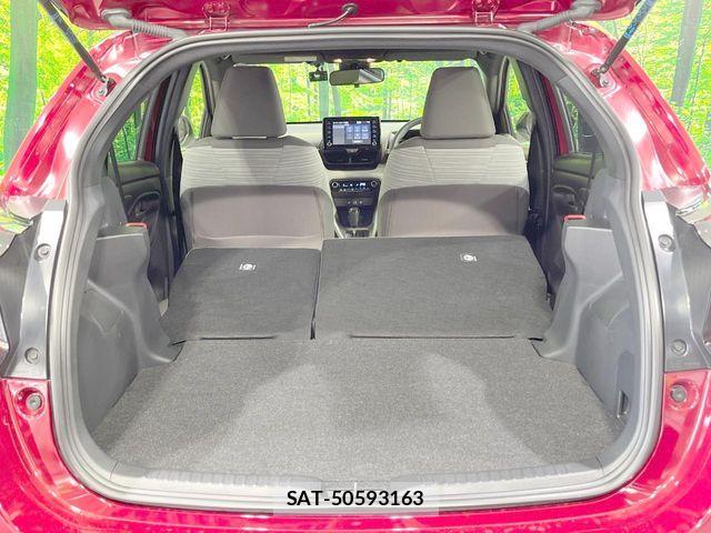 Toyota YARIS 2021-04 8798025-9