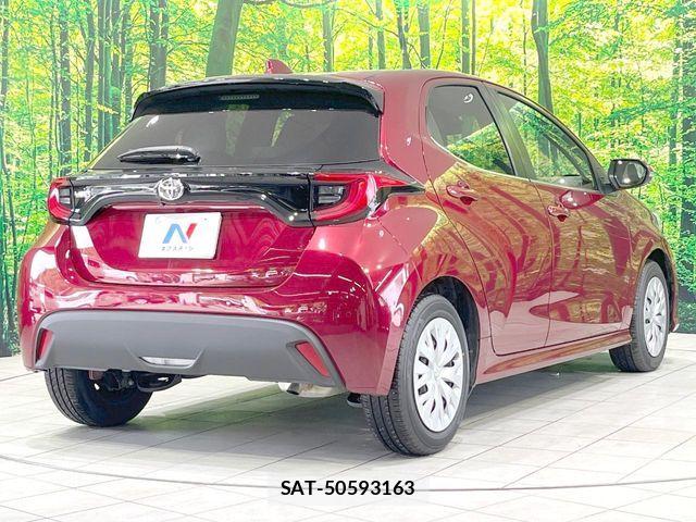 Toyota YARIS 2021-04 8798025-16