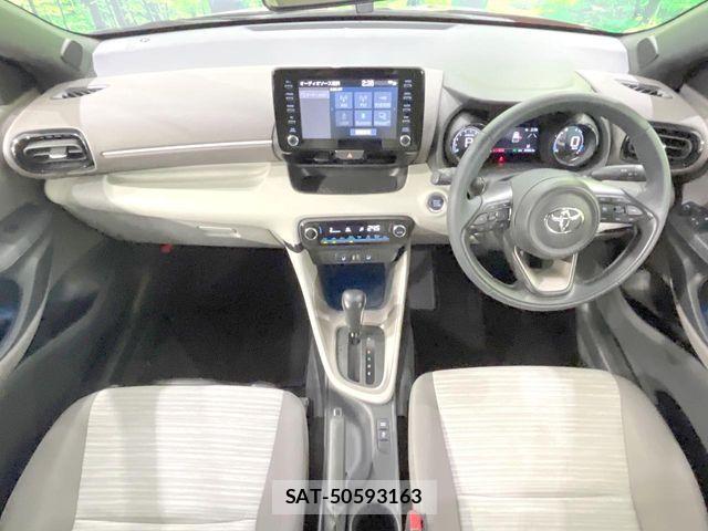 Toyota YARIS 2021-04 8798025-1