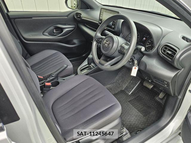 Toyota YARIS 2020-08 8798027-10