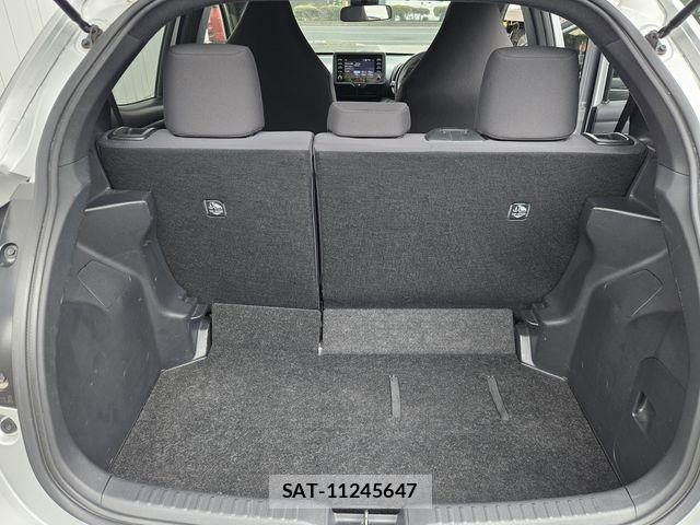 Toyota YARIS 2020-08 8798027-12
