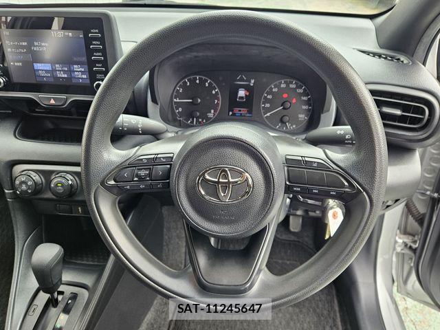 Toyota YARIS 2020-08 8798027-17