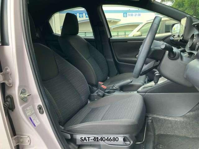Toyota YARIS 2020-06 8798026-10