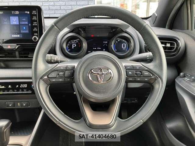 Toyota YARIS 2020-06 8798026-14