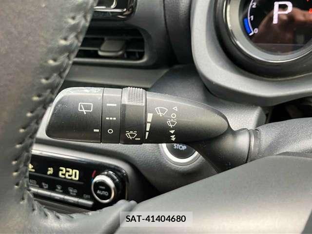 Toyota YARIS 2020-06 8798026-18