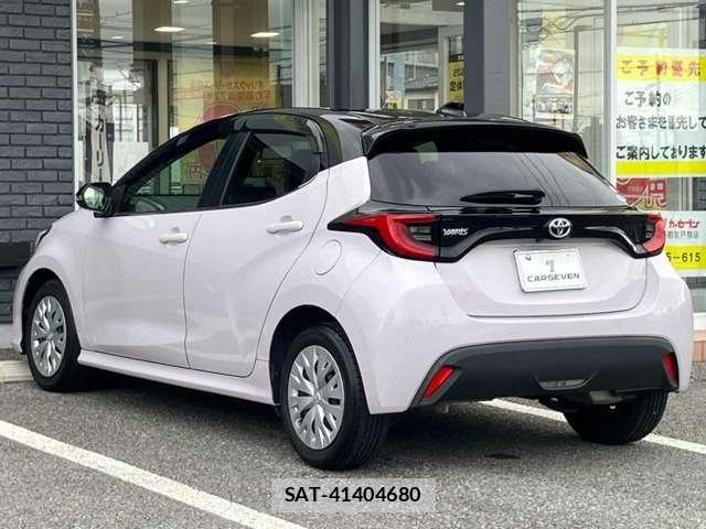 Toyota YARIS 2020-06 8798026-7