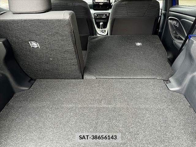 Toyota YARIS 2023-12 8798023-9