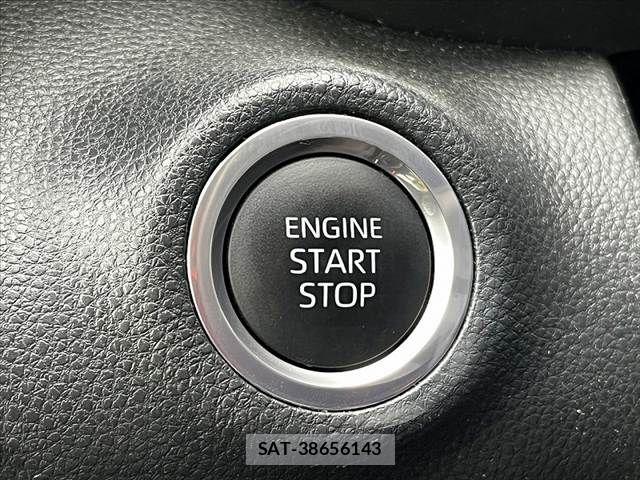 Toyota YARIS 2023-12 8798023-17