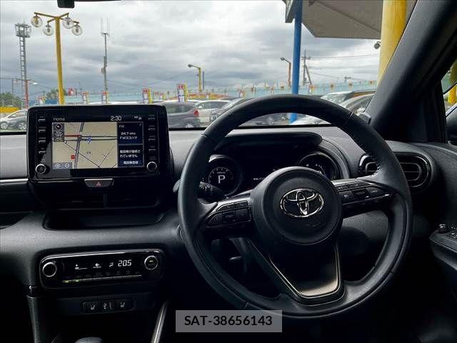 Toyota YARIS 2023-12 8798023-1