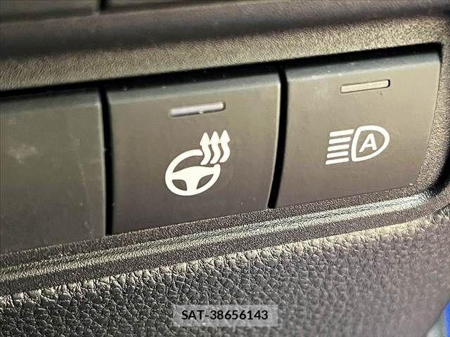 Toyota YARIS 2023-12 8798023-21
