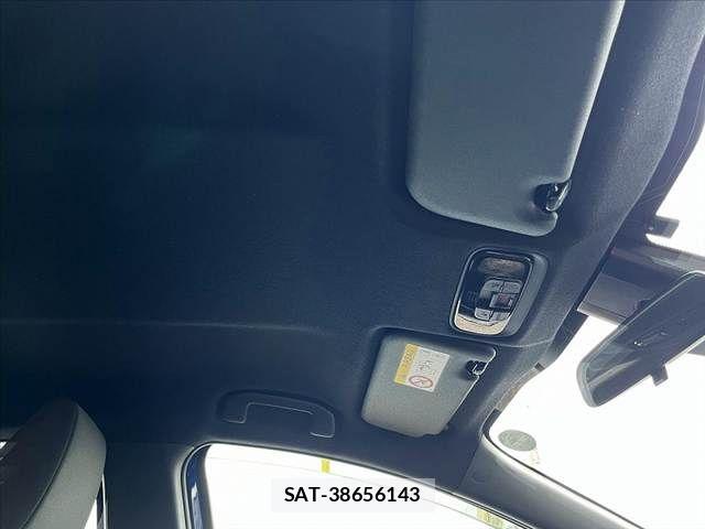 Toyota YARIS 2023-12 8798023-25