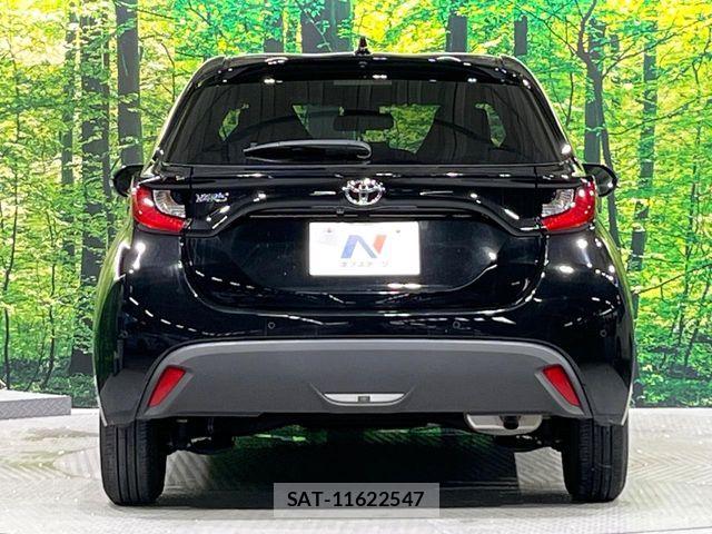 Toyota YARIS 2023-09 8832686-14