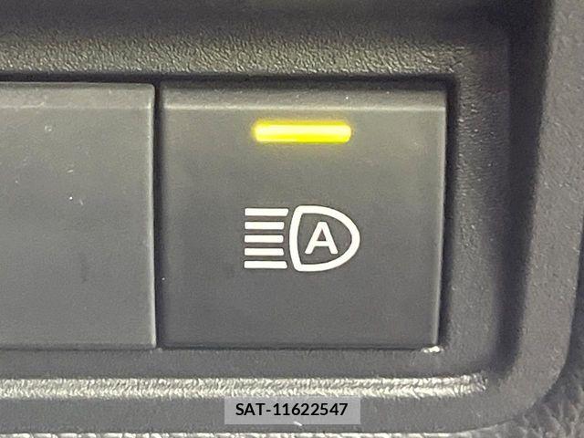 Toyota YARIS 2023-09 8832686-5