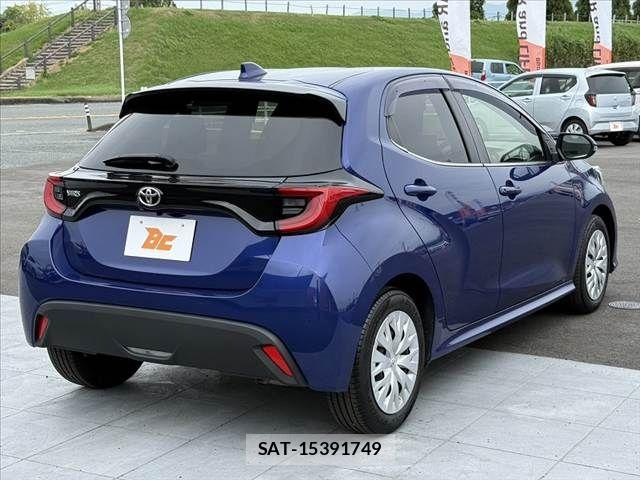 Toyota YARIS 2022-05 8832687-12
