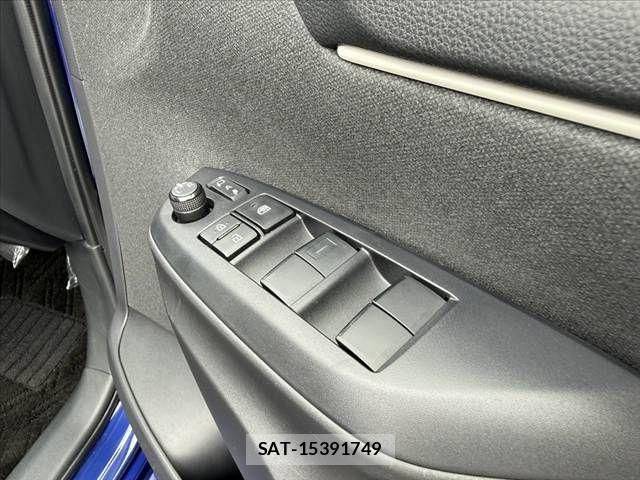 Toyota YARIS 2022-05 8832687-21