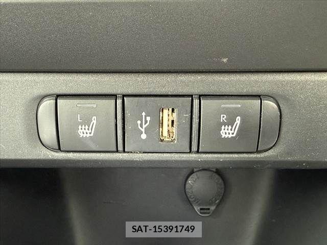 Toyota YARIS 2022-05 8832687-4