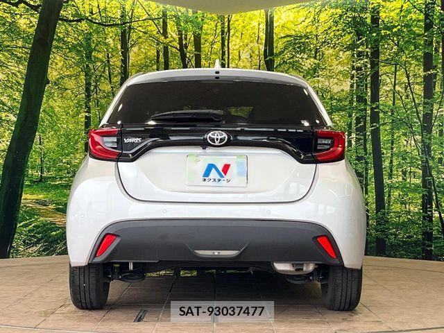 Toyota YARIS 2021-12 8832689-14