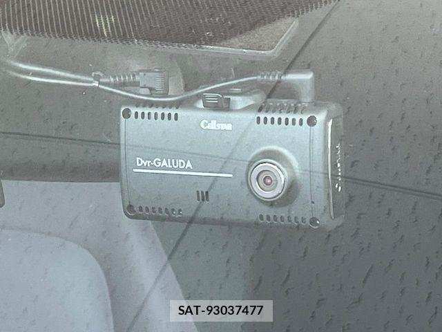 Toyota YARIS 2021-12 8832689-6