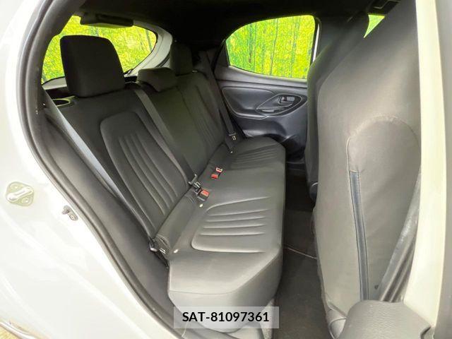 Toyota YARIS 2022-08 8832688-9