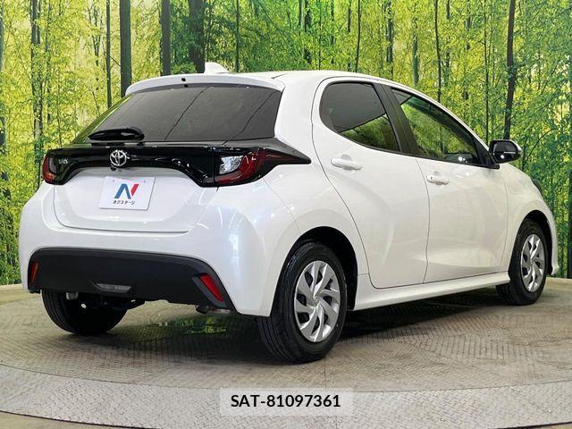 Toyota YARIS 2022-08 8832688-16