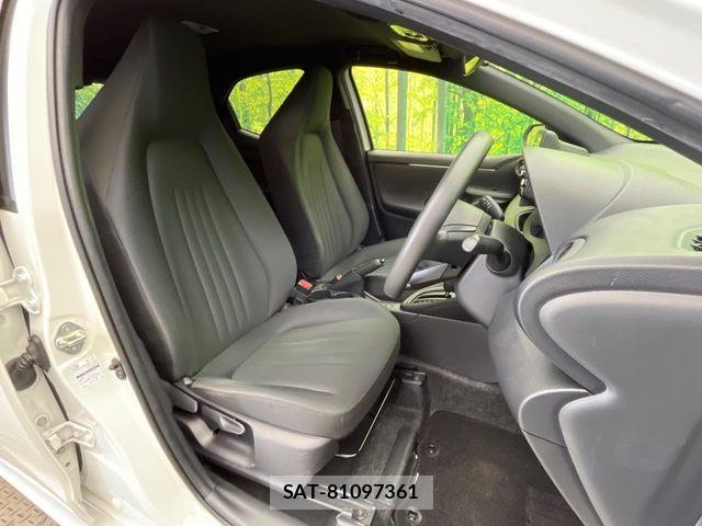 Toyota YARIS 2022-08 8832688-8