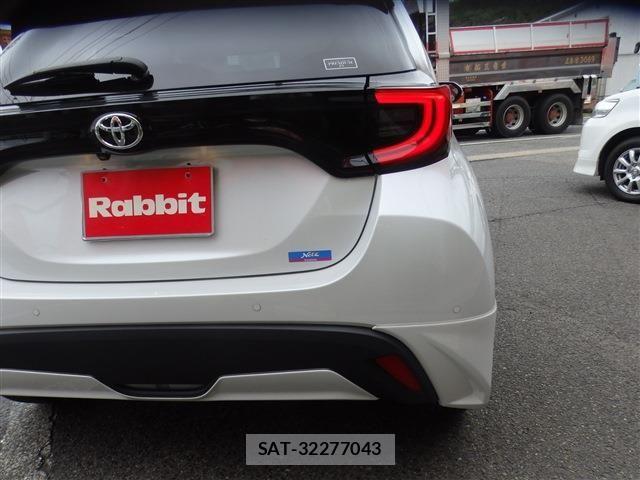Toyota YARIS 2022-12 8832684-14