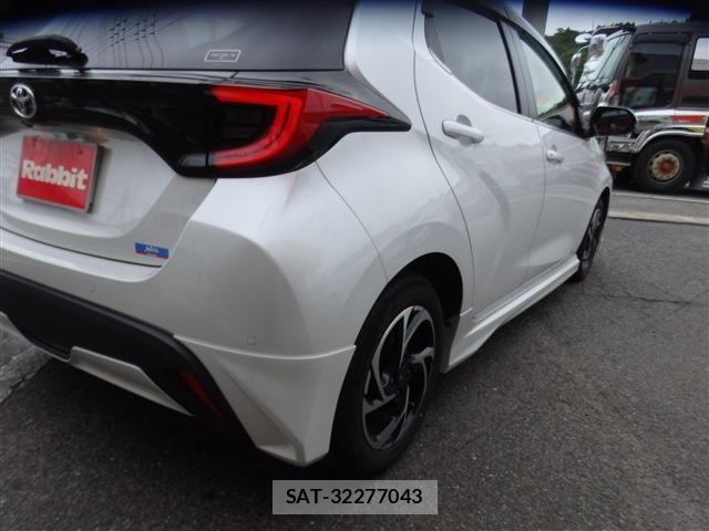 Toyota YARIS 2022-12 8832684-15