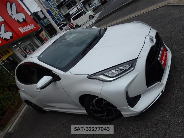 Toyota YARIS 2022-12 8832684-1