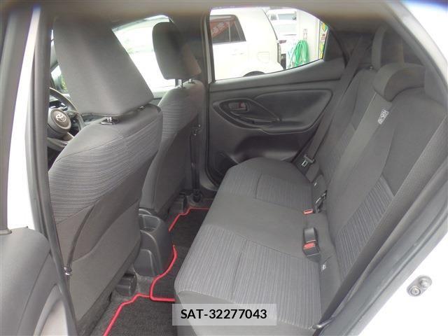 Toyota YARIS 2022-12 8832684-22