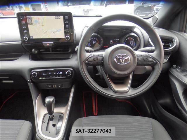 Toyota YARIS 2022-12 8832684-25