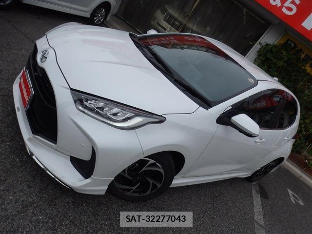 Toyota YARIS 2022-12 8832684-3