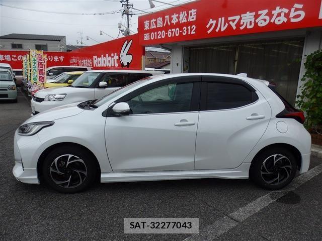 Toyota YARIS 2022-12 8832684-4