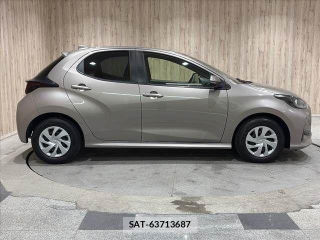 Toyota YARIS 2020-03 8832690-13