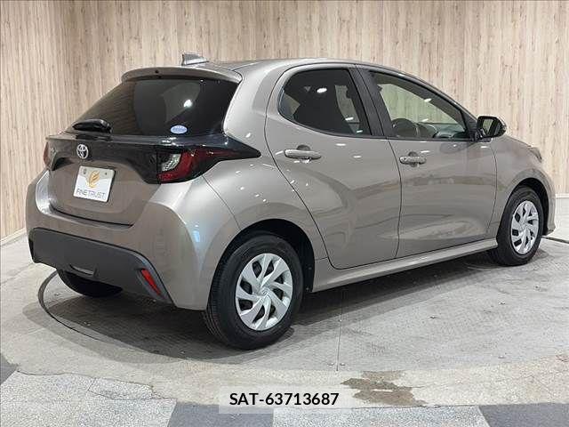 Toyota YARIS 2020-03 8832690-14