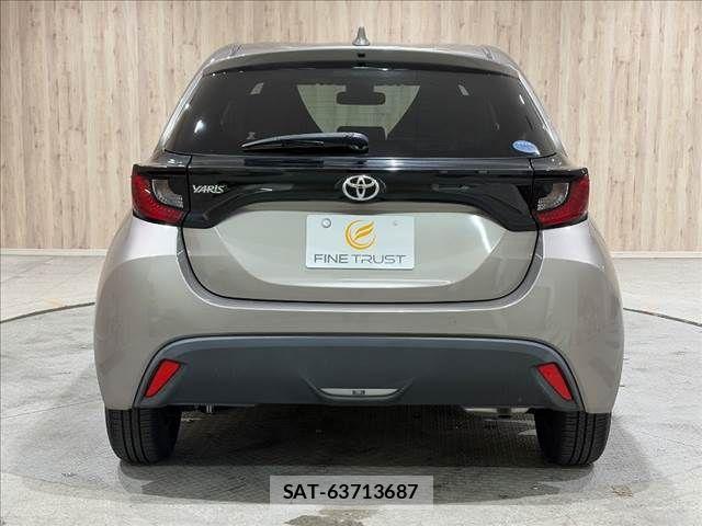 Toyota YARIS 2020-03 8832690-15