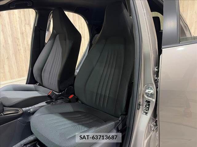 Toyota YARIS 2020-03 8832690-28