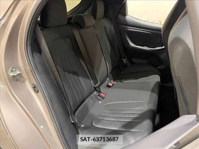 Toyota YARIS 2020-03 8832690-6