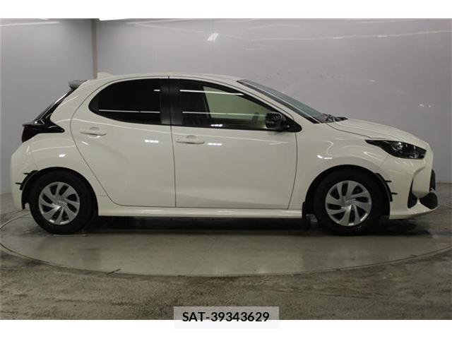 Toyota YARIS 2024-01 8851206-3