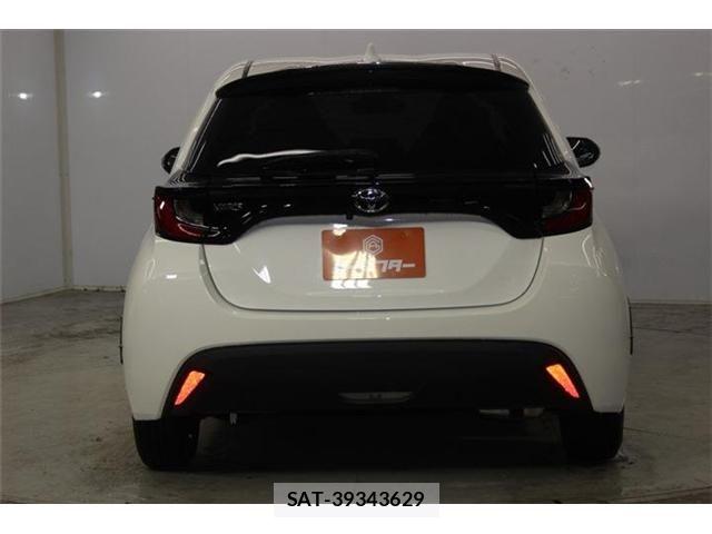 Toyota YARIS 2024-01 8851206-5