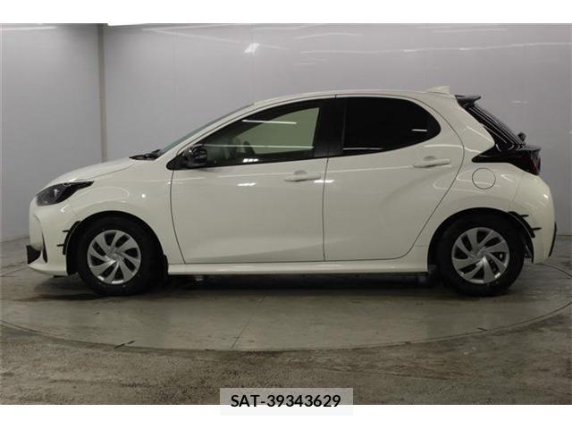 Toyota YARIS 2024-01 8851206-7