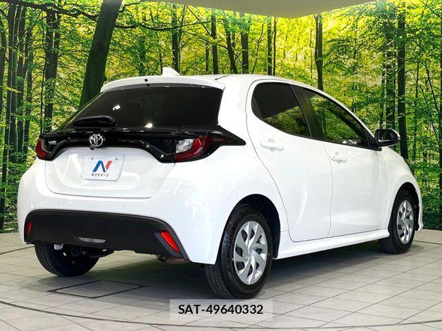Toyota YARIS 2021-08 8851208-16
