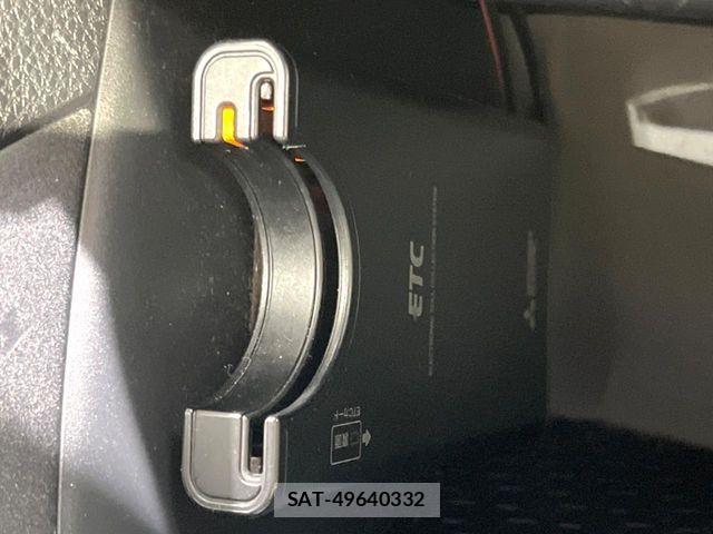 Toyota YARIS 2021-08 8851208-5