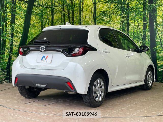 Toyota YARIS 2024-07 8851204-17