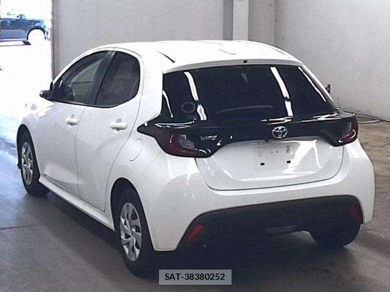 Toyota YARIS 2021-07 8842518-2