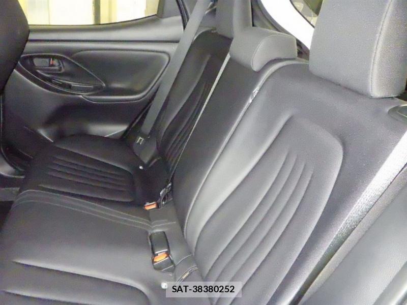 Toyota YARIS 2021-07 8842518-5