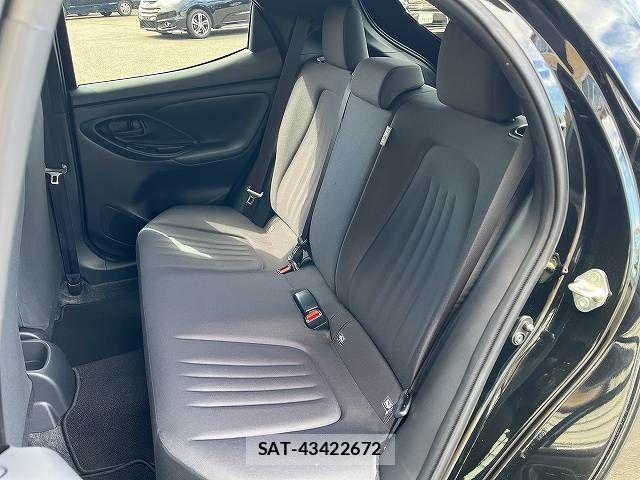 Toyota YARIS 2025-03 8872483-9
