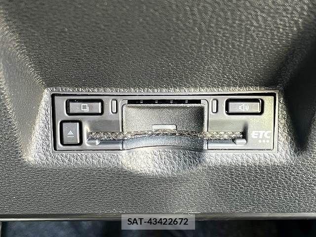 Toyota YARIS 2025-03 8872483-19
