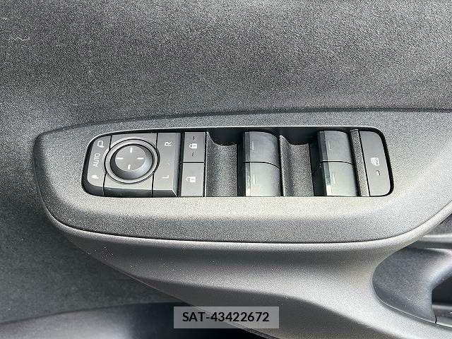 Toyota YARIS 2025-03 8872483-20