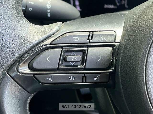 Toyota YARIS 2025-03 8872483-23