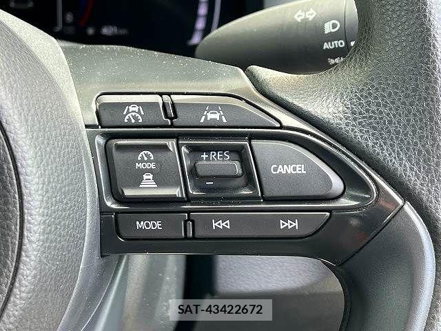 Toyota YARIS 2025-03 8872483-24